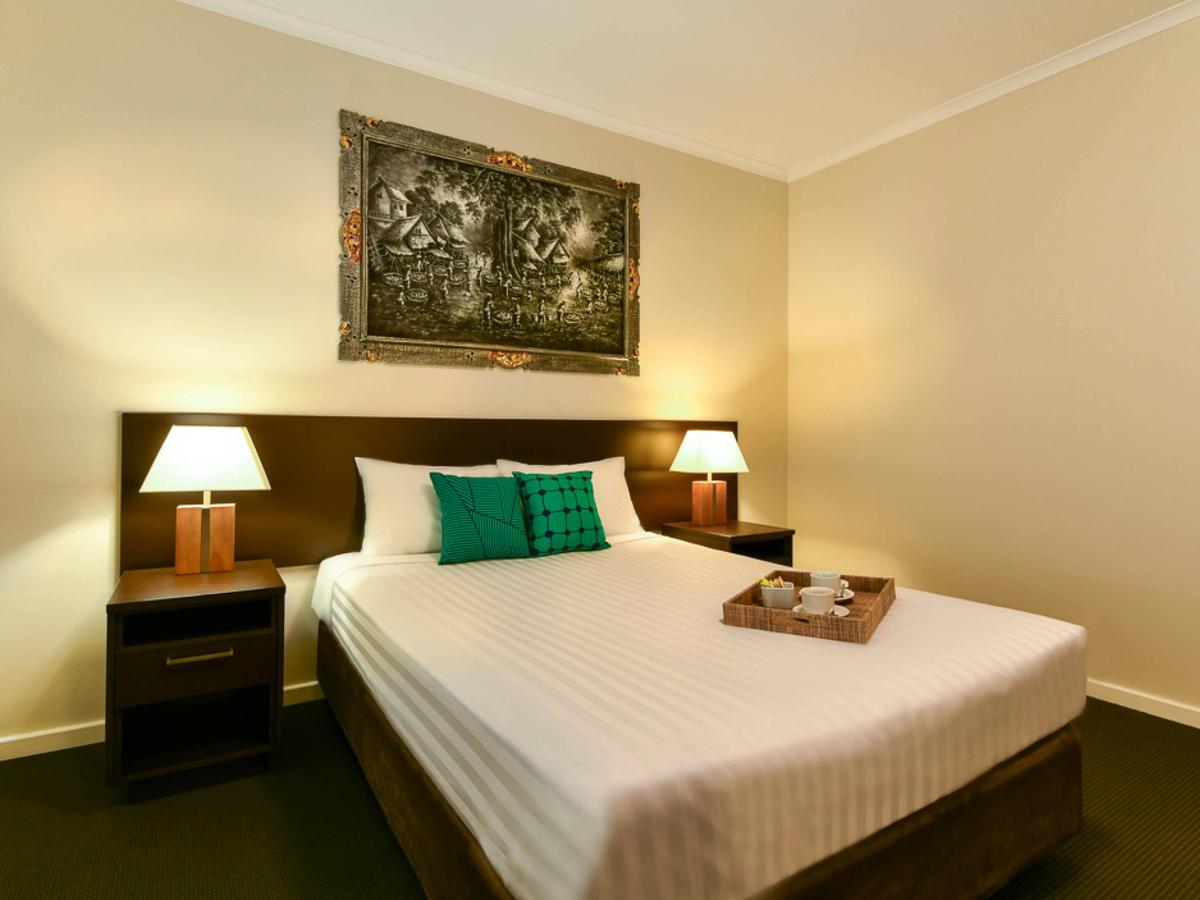 Sanno Marracoonda Perth Airport Hotel deluxe room