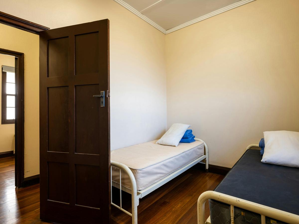 Room with twin beds