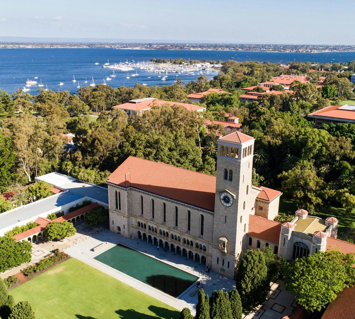 The iconic Winthrop Hall at University of Western Australia