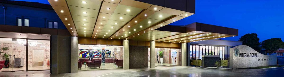 International On The Water Hotel