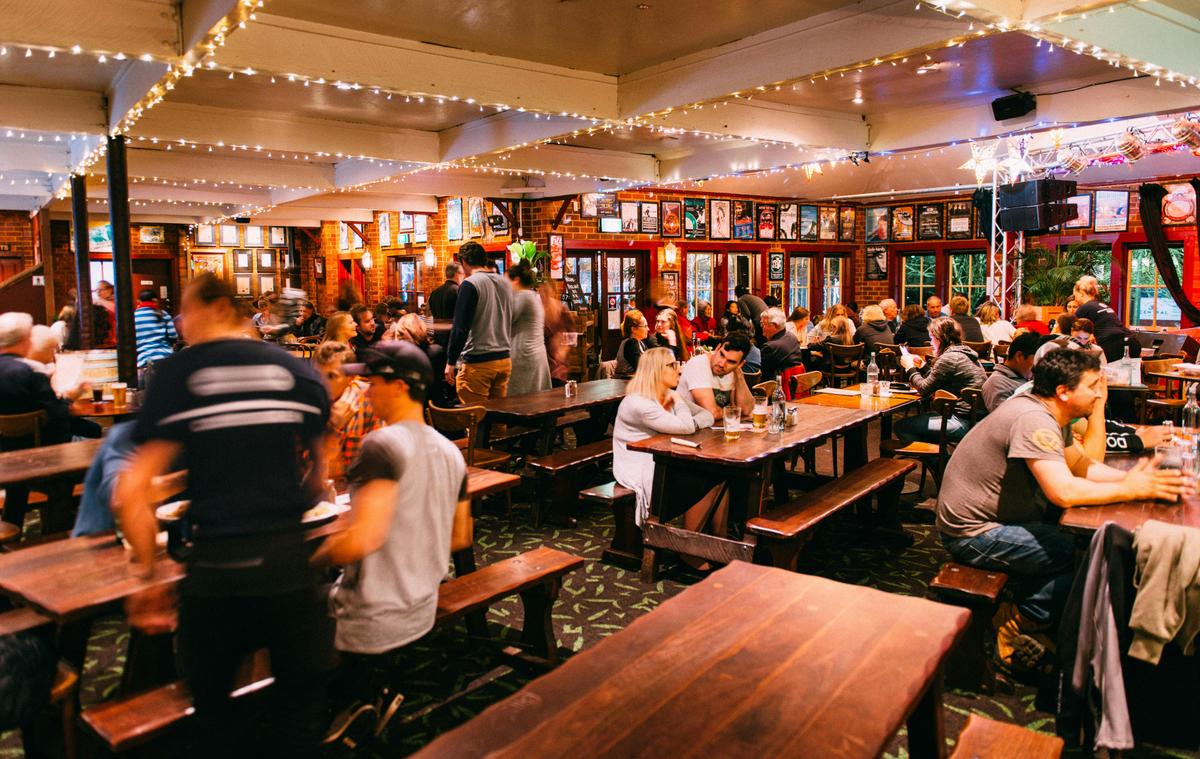 Settlers Tavern Bistro