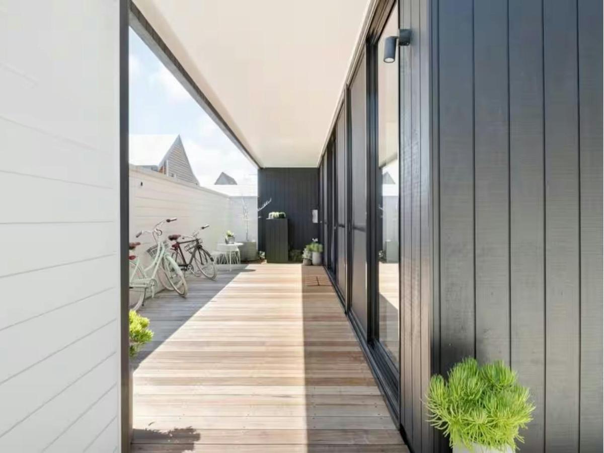 The Cottesloe Cabin
