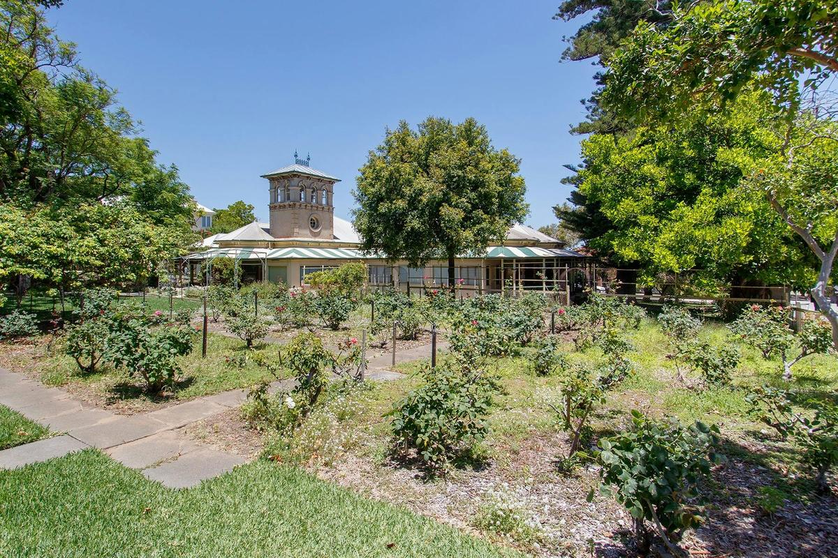 Samson House gardens