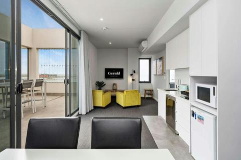 Luxury 1 Bedroom Apartment