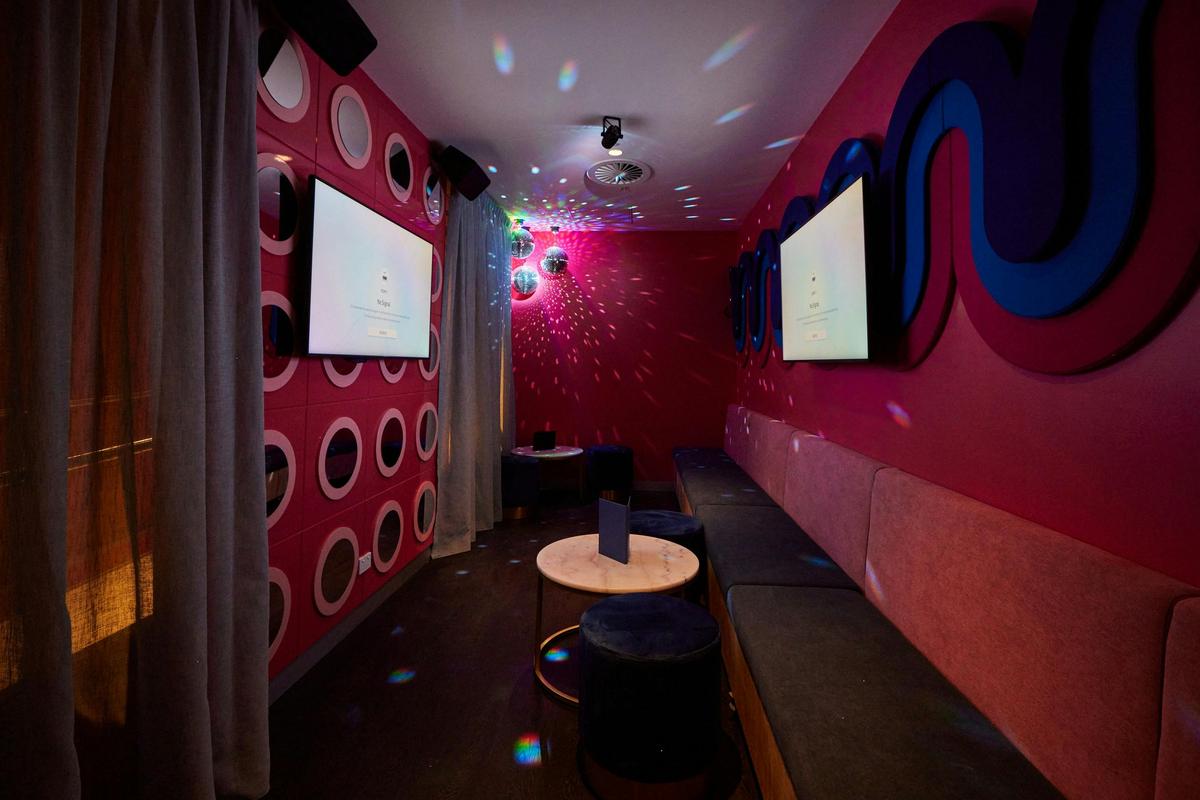 karaoke room