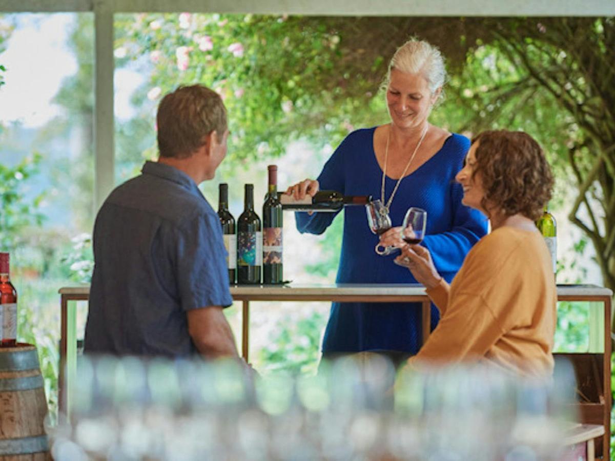 Sunnyhurst Winery wine tastings