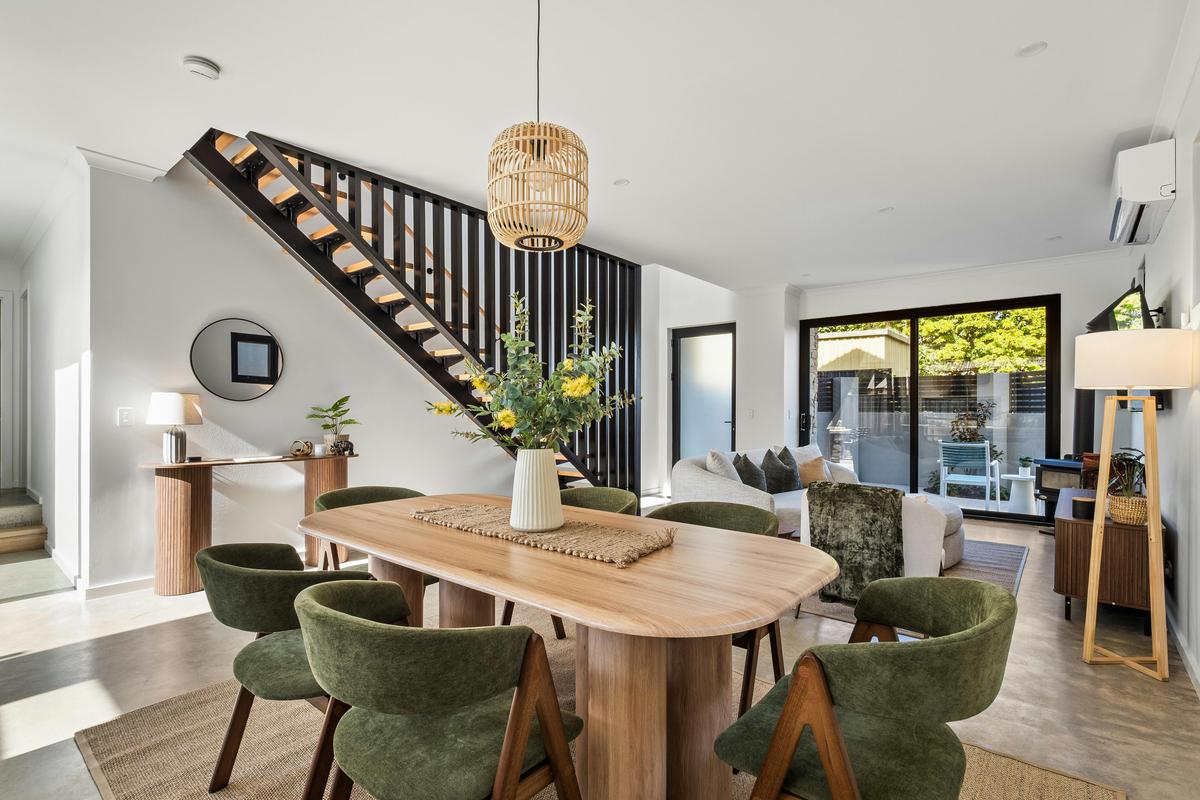 Dining Area - 6 seaters