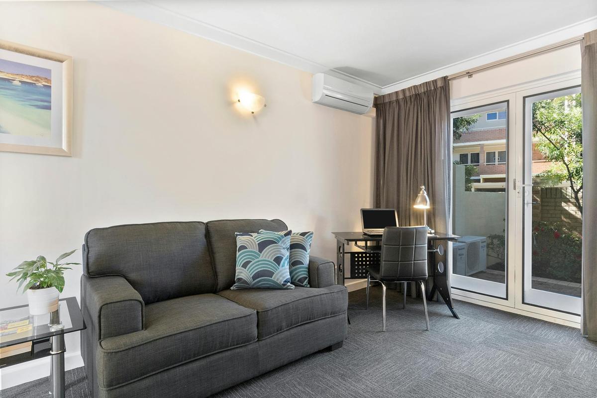 1 Bedroom Courtyard Apartment
