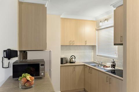 1 Bedroom Courtyard Apartment