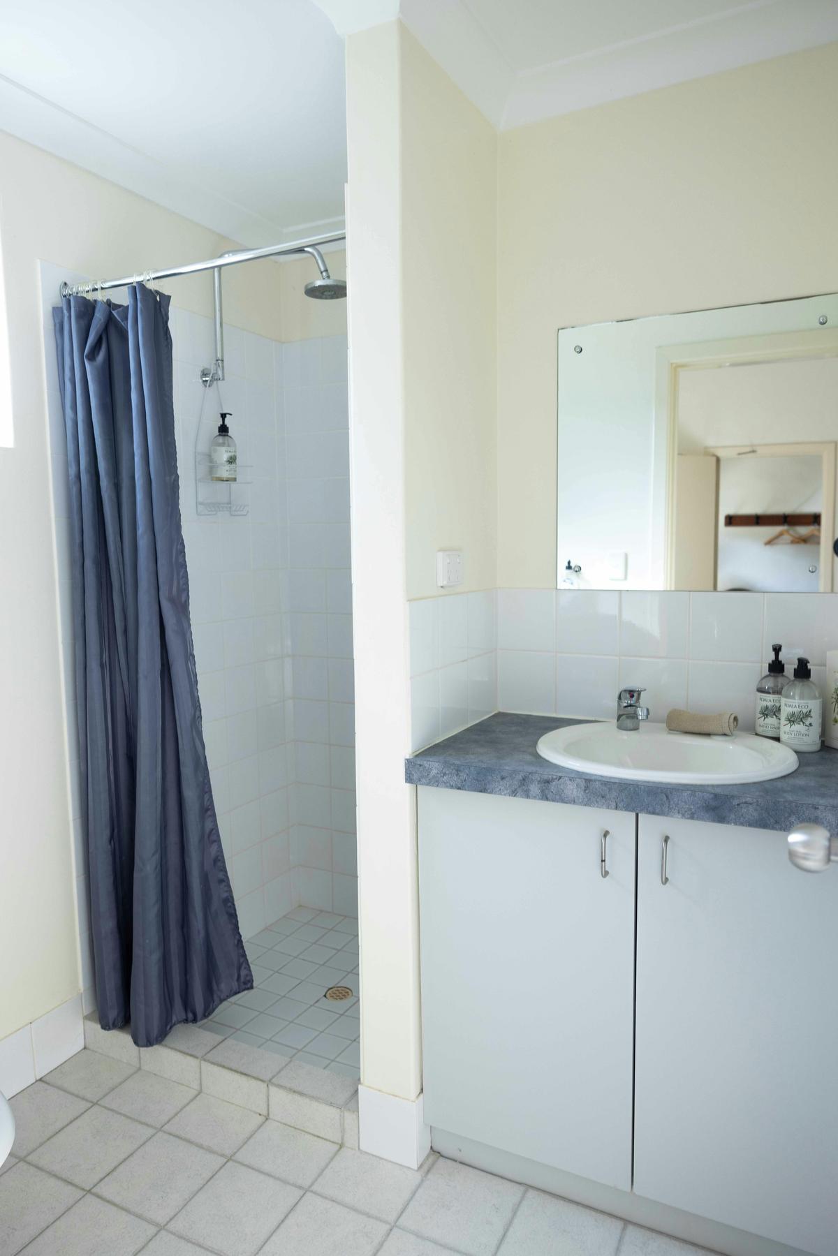 Ensuite shower