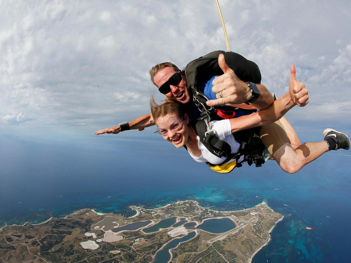 10,000 Foot Rottnest Island Beach Skydive - 30 Seconds Free Fall