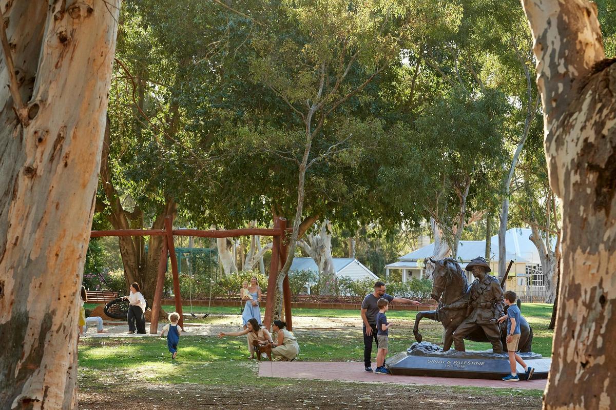 10th Light Horse Statue, Stirling Square