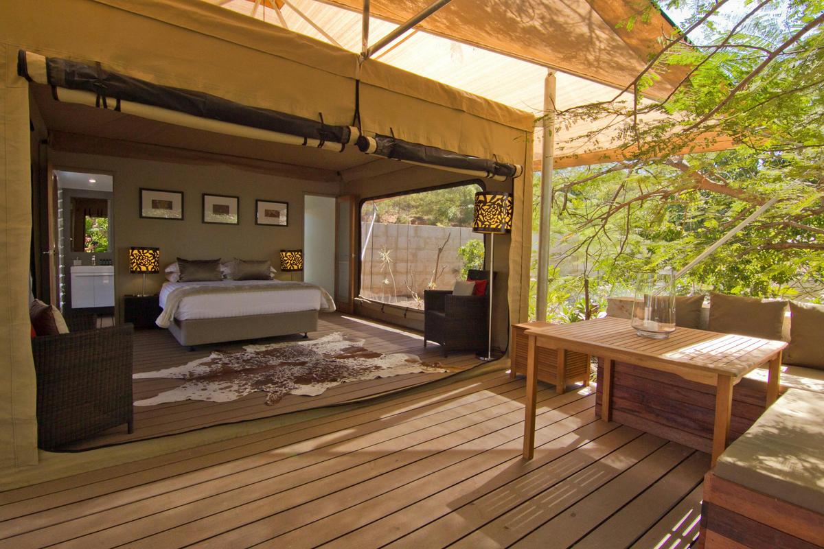 Luxury Safari Queen Tent with Air-Conditioning