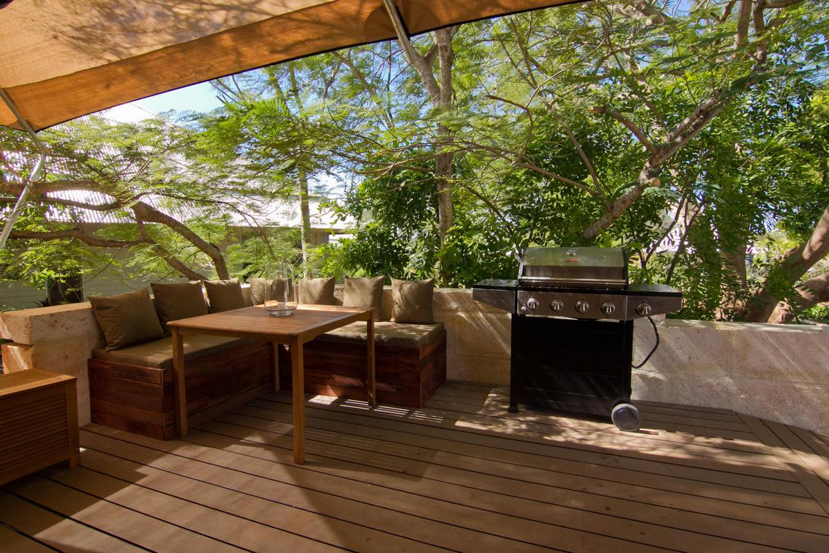 Luxury Safari Queen Tent with Air-Conditioning
