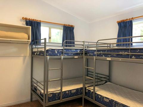 Superior Sea Breeze Cabin (2br)