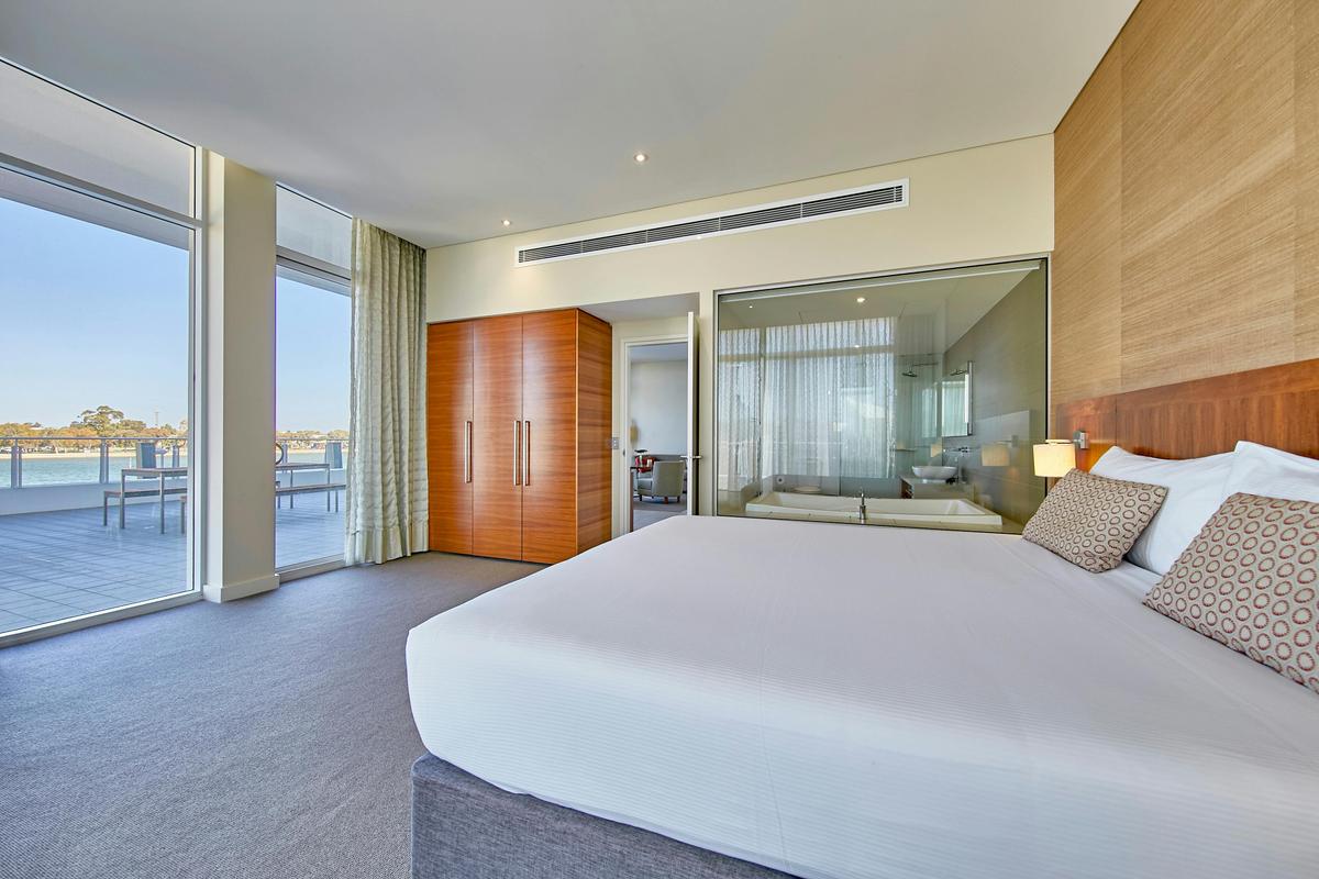1 Bedroom Spa Suite