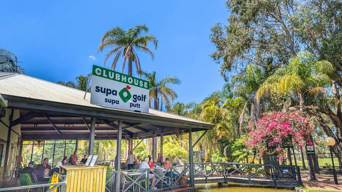 The Supa Golf Club House & Kiosk