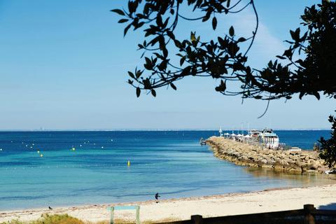 Thomson Bay