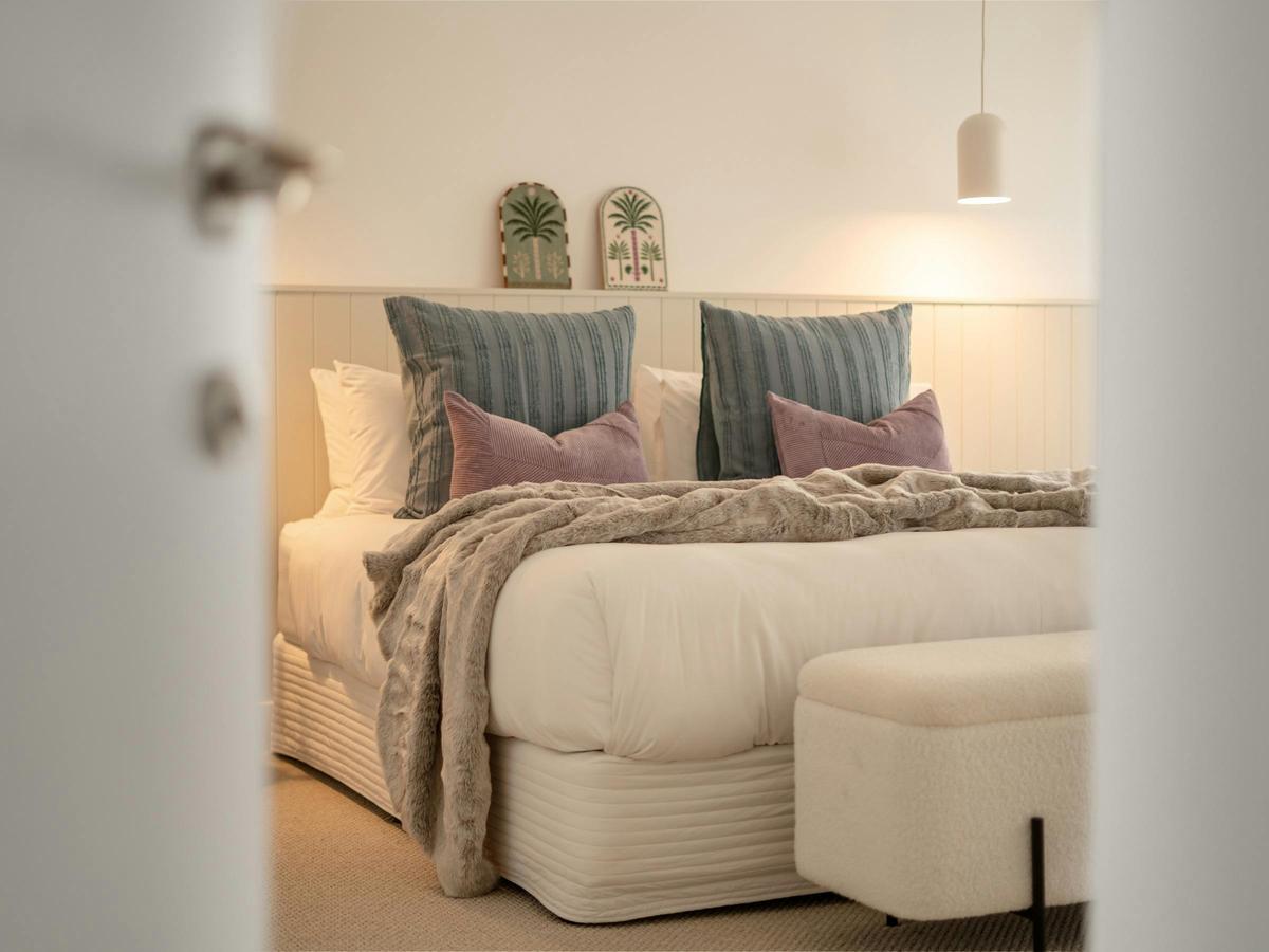 Master Suite: The View, Albany Holiday Home