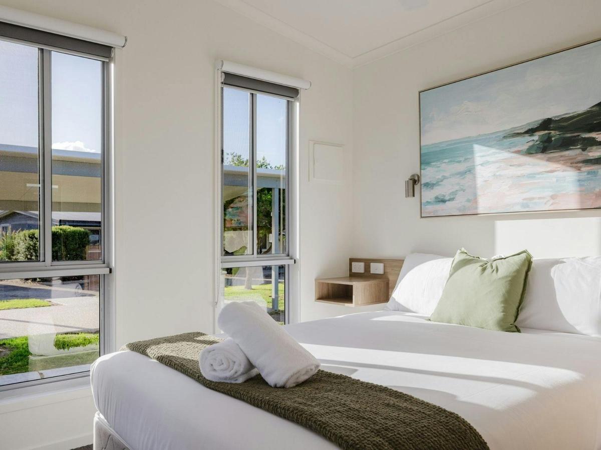 Premium Cabins 2BR | Tasman Holiday Parks - Albany