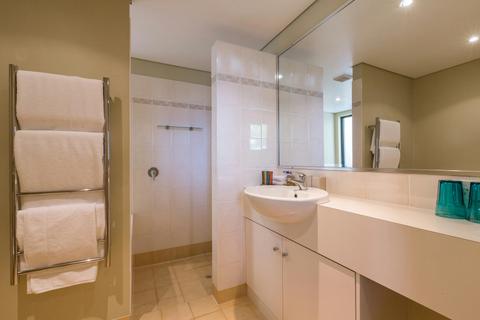 Colonnade Spa Room