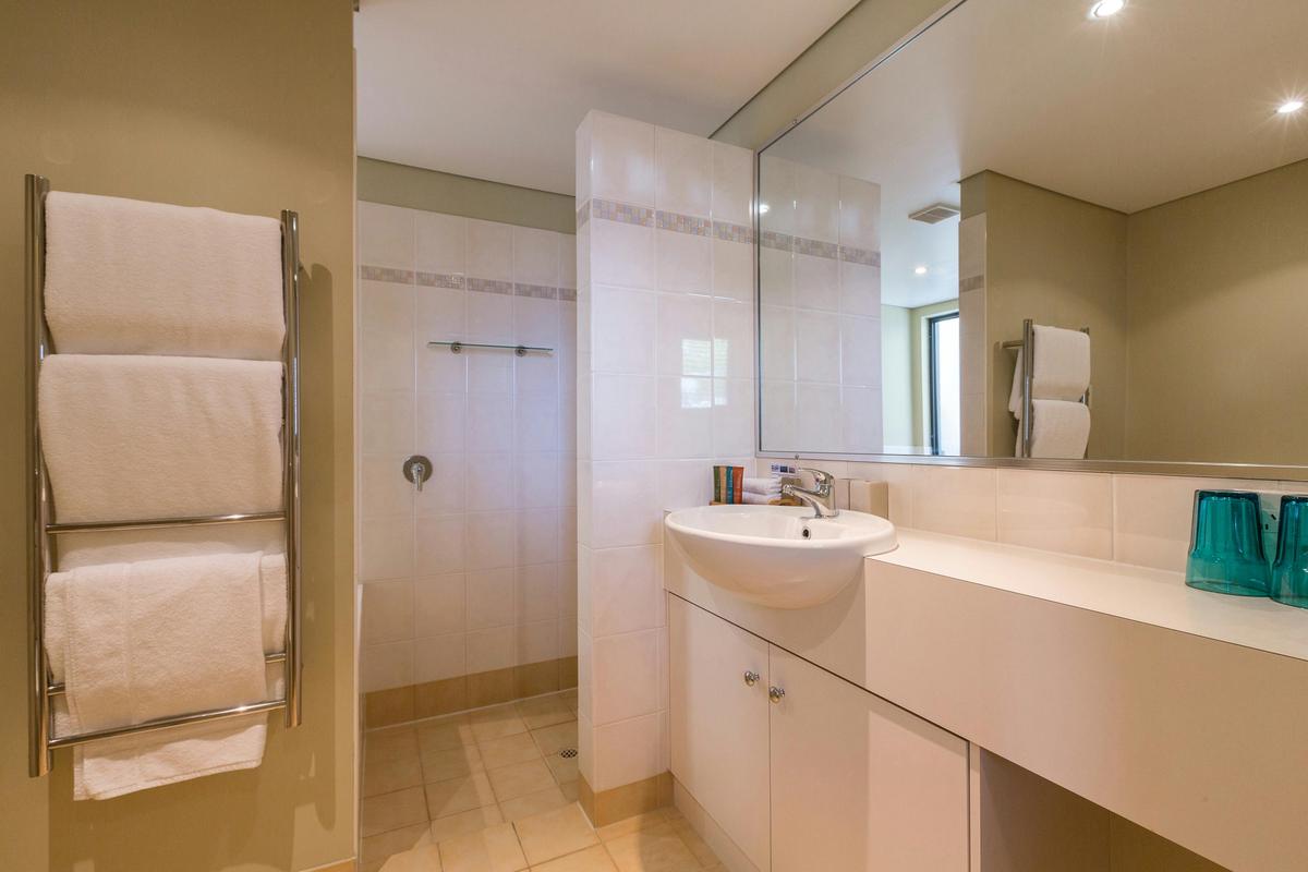 Colonnade Spa Room