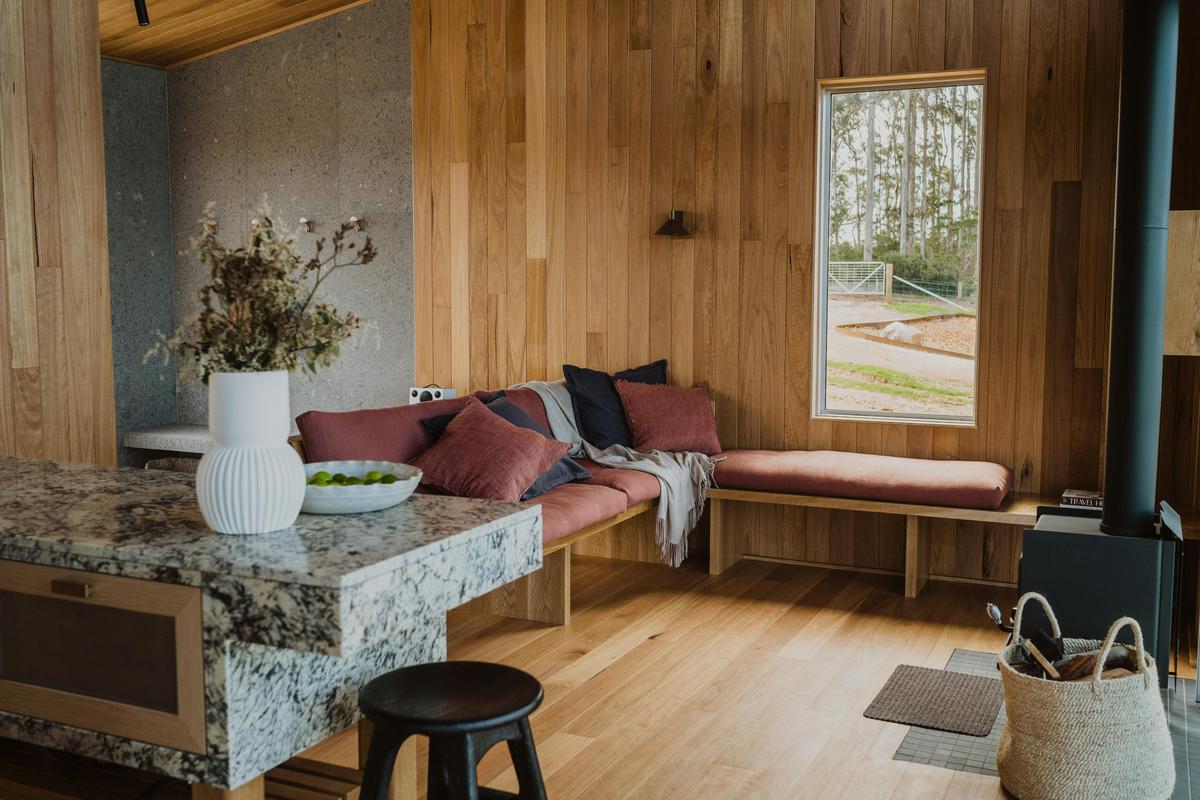 Internal blackbutt cladding creates a warm and indulgent space