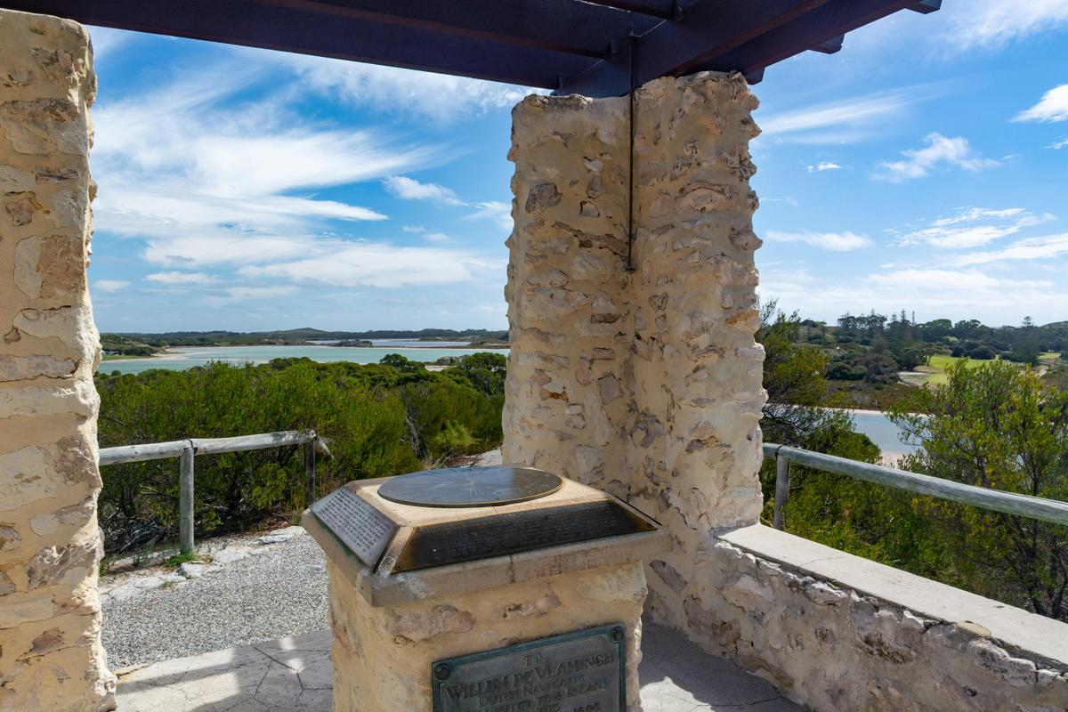 The view from Vlamingh Lookout