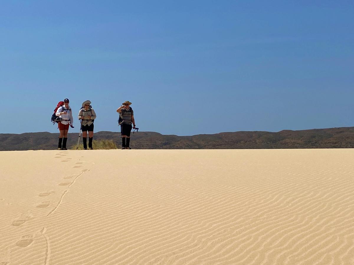 Ningaloo Odyssey: 4-Day Trek and Kayak Expedition