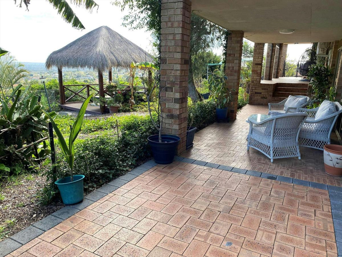 Garden and outdoor settings