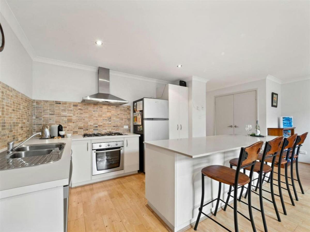 Fully equipped Kitchen & Seating Area