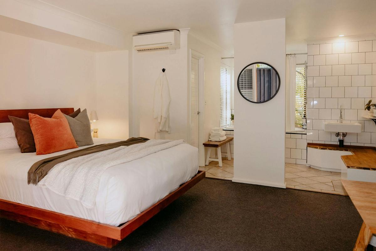 Courtyard Suite