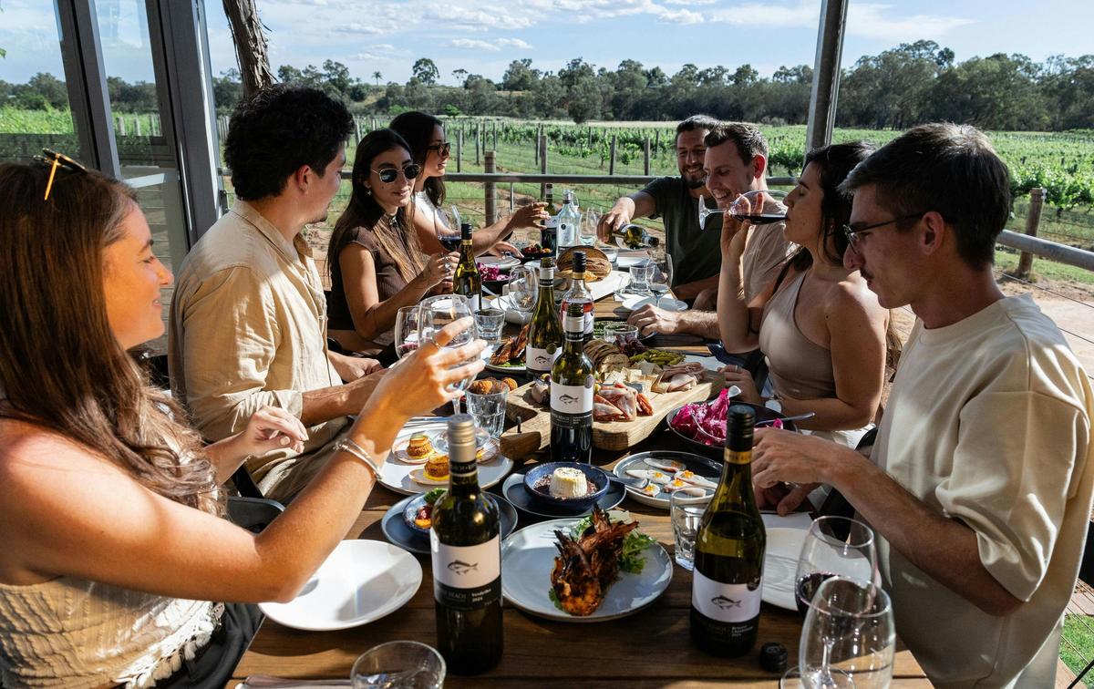 Group Long Lunch