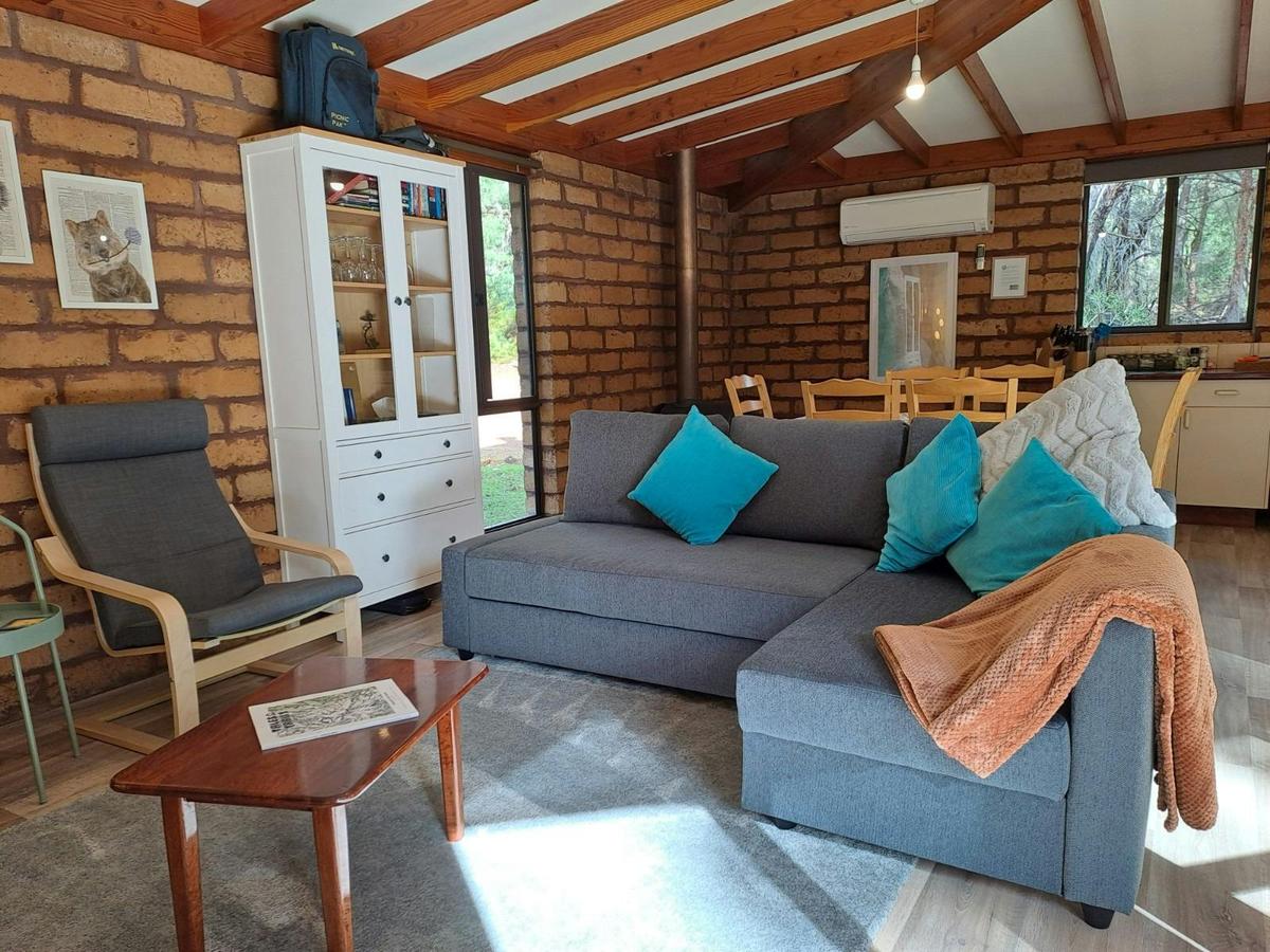 Lodge Lounge
