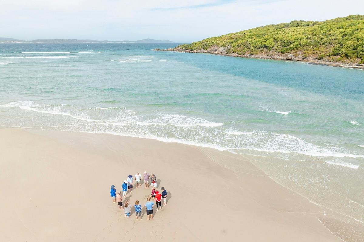 Guided Walk on the EcoCruise