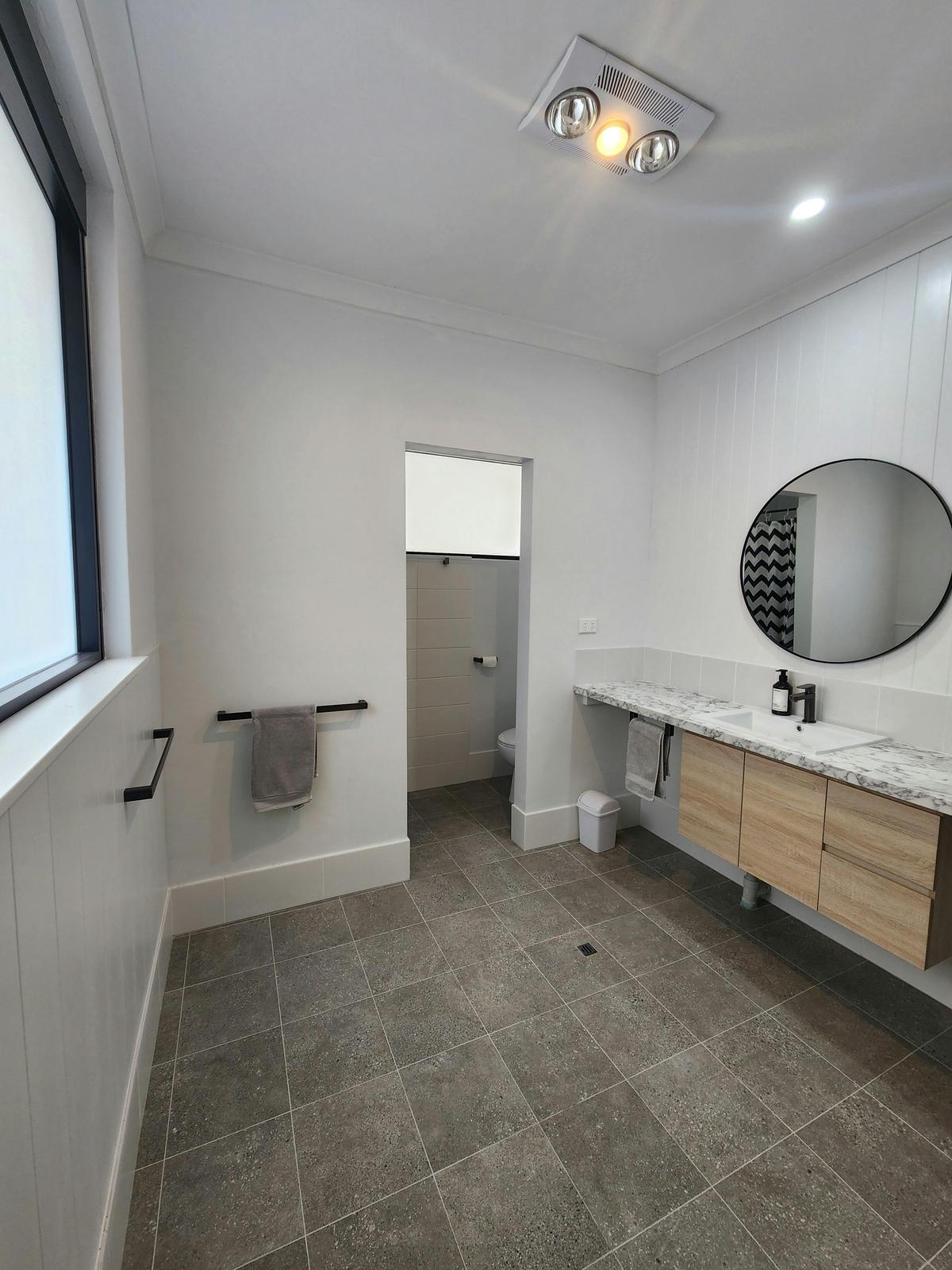 Apt 3 bath