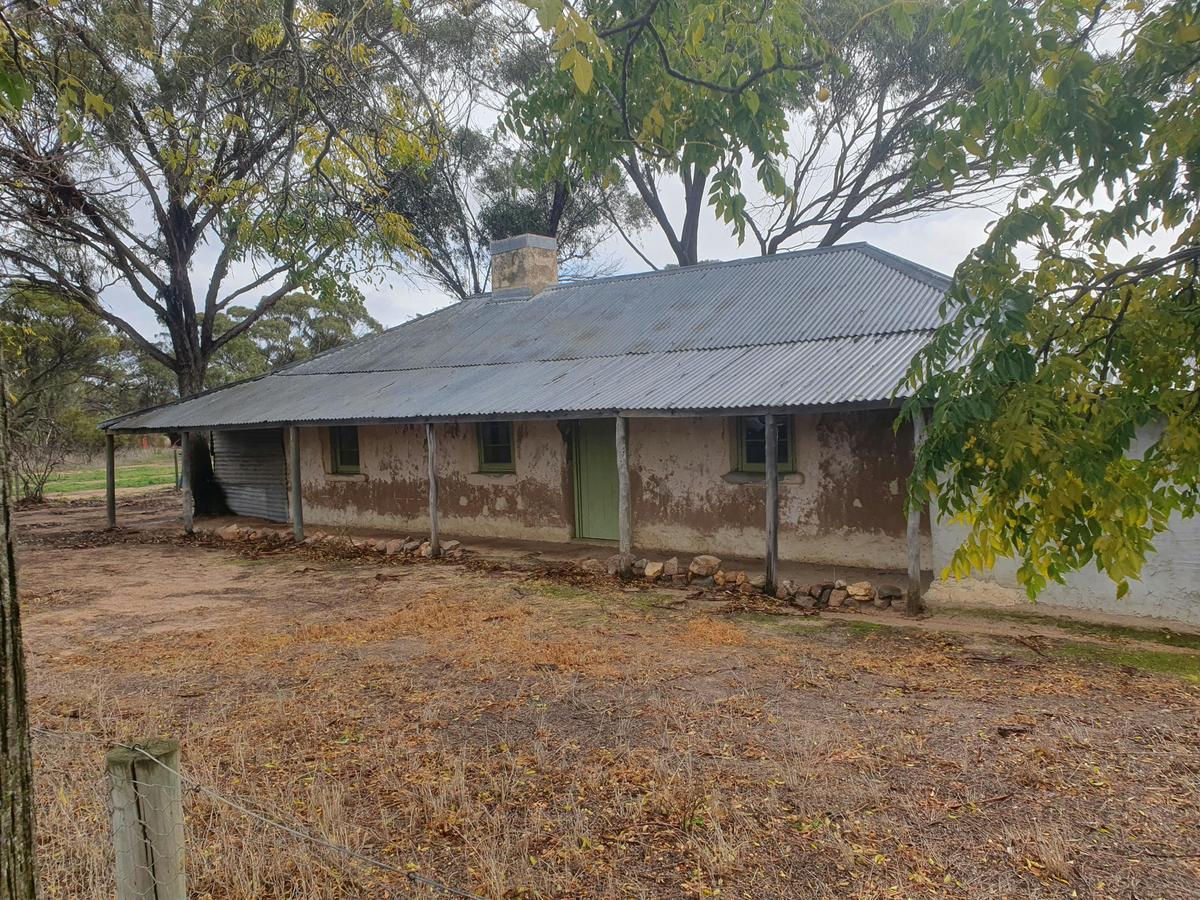 Youndegin Police Station