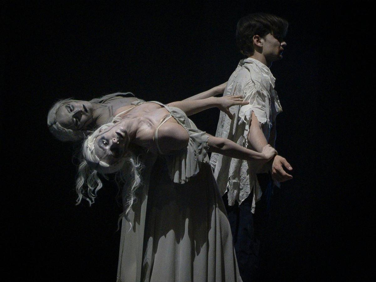 Dracula: Ballet at its Darkest