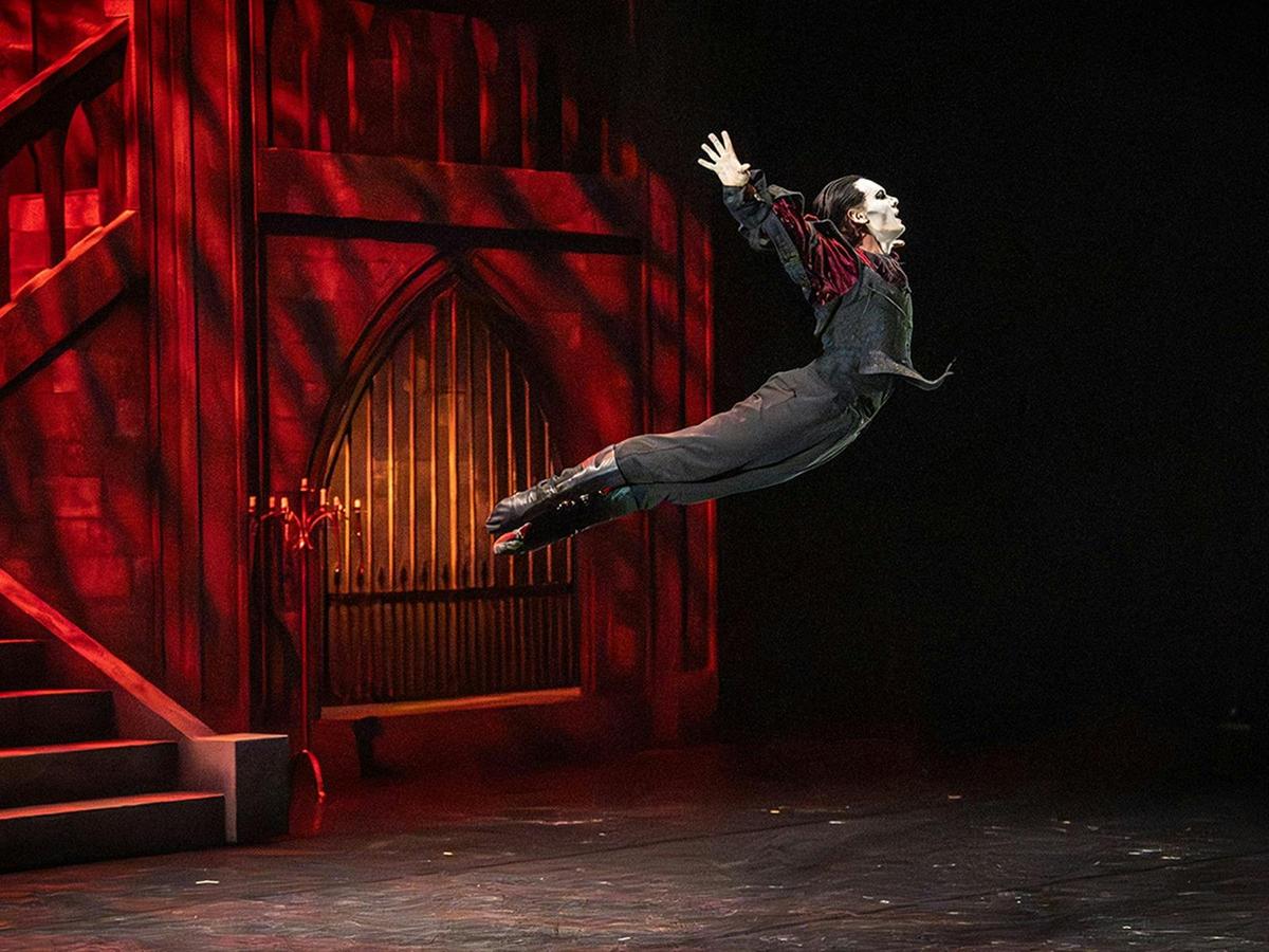 Dracula: Ballet at its Darkest