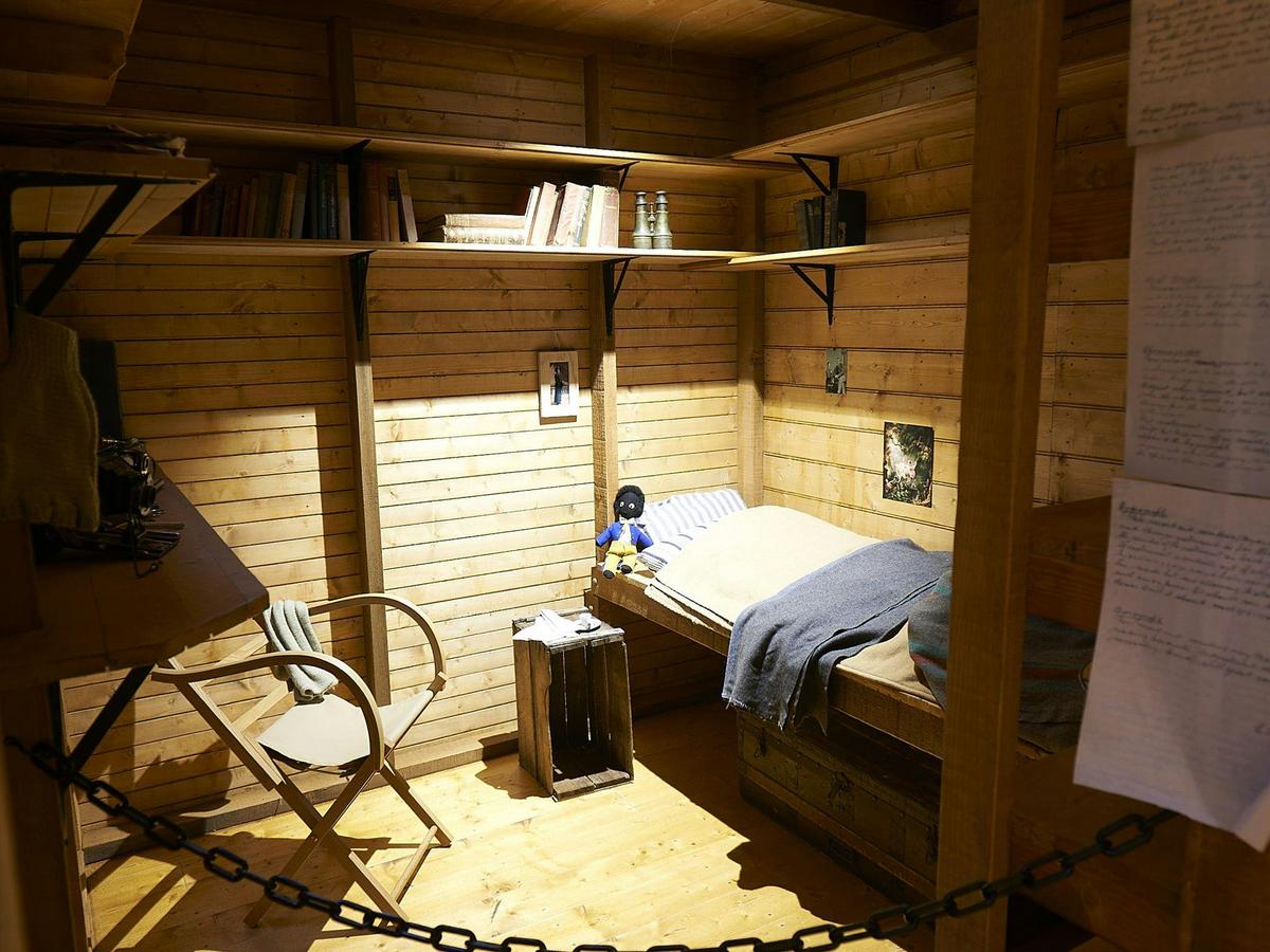 Mawson's Huts Replica Museum