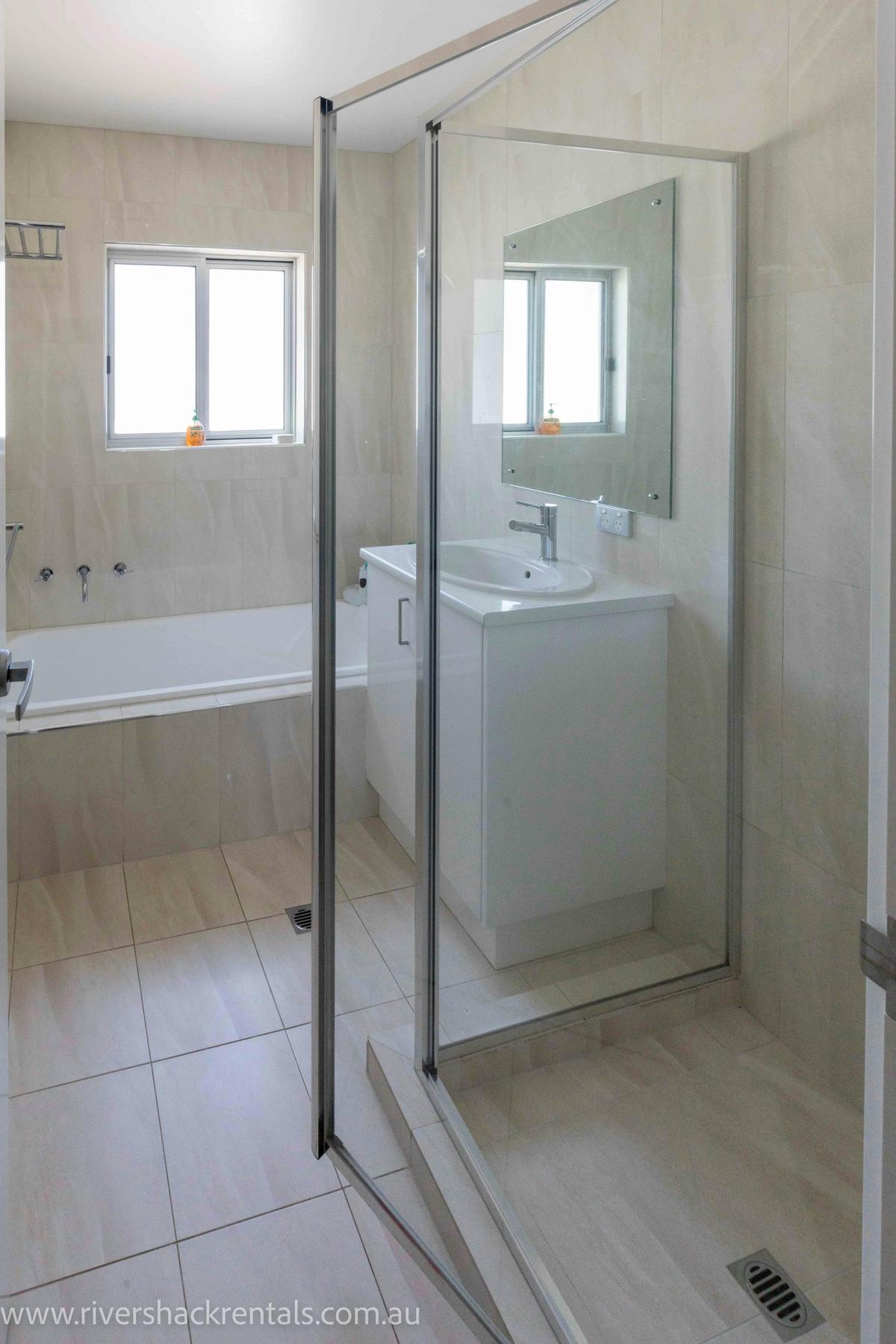 modern bathroom layout