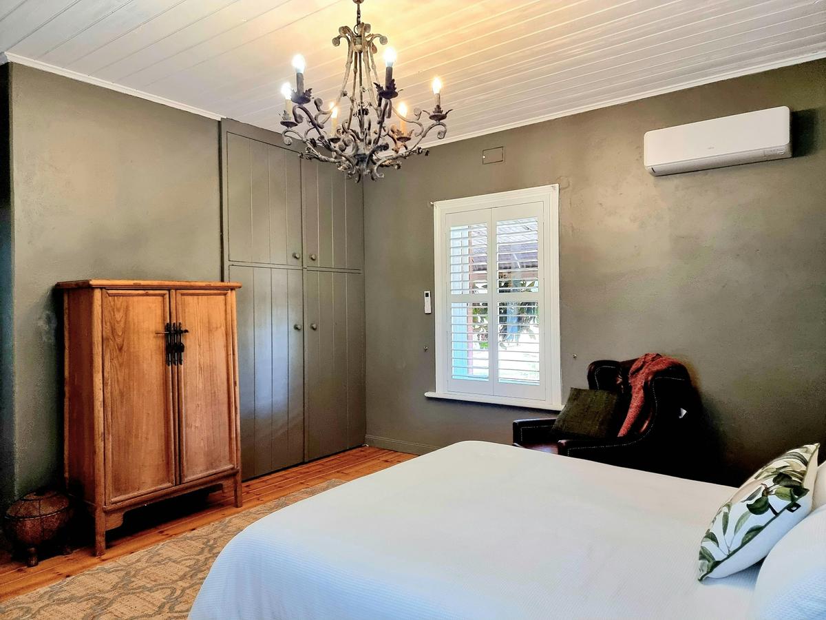 1907 bedroom