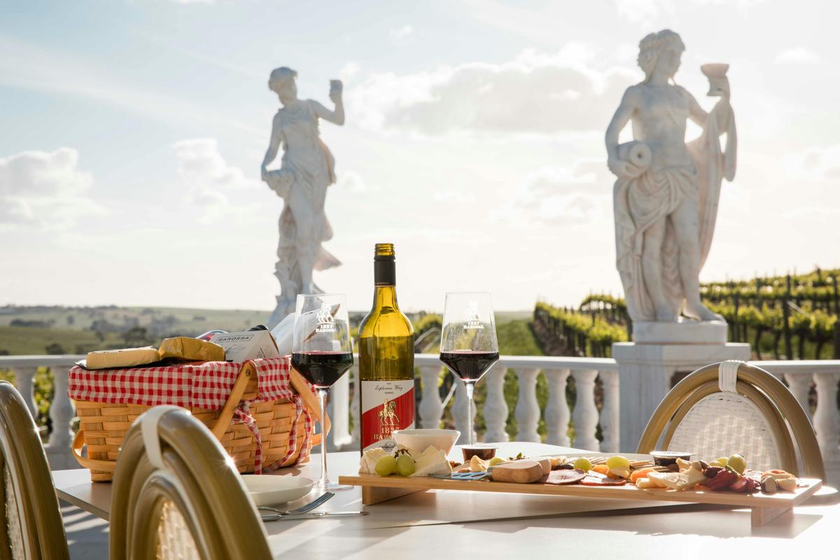 Award Winning Wine and Fresh Stone baked Pizzas