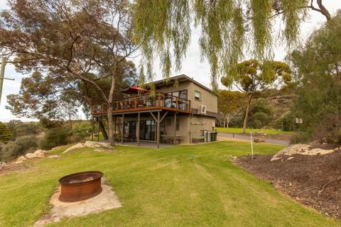 Aruma Shack 1 Narimbah - River Shack Rental