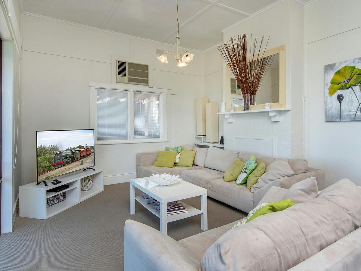 Absolute Beachfront Home with Beach Track