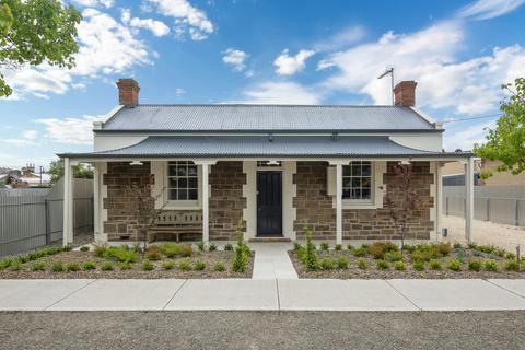 48 West - Strathalbyn Accommodation