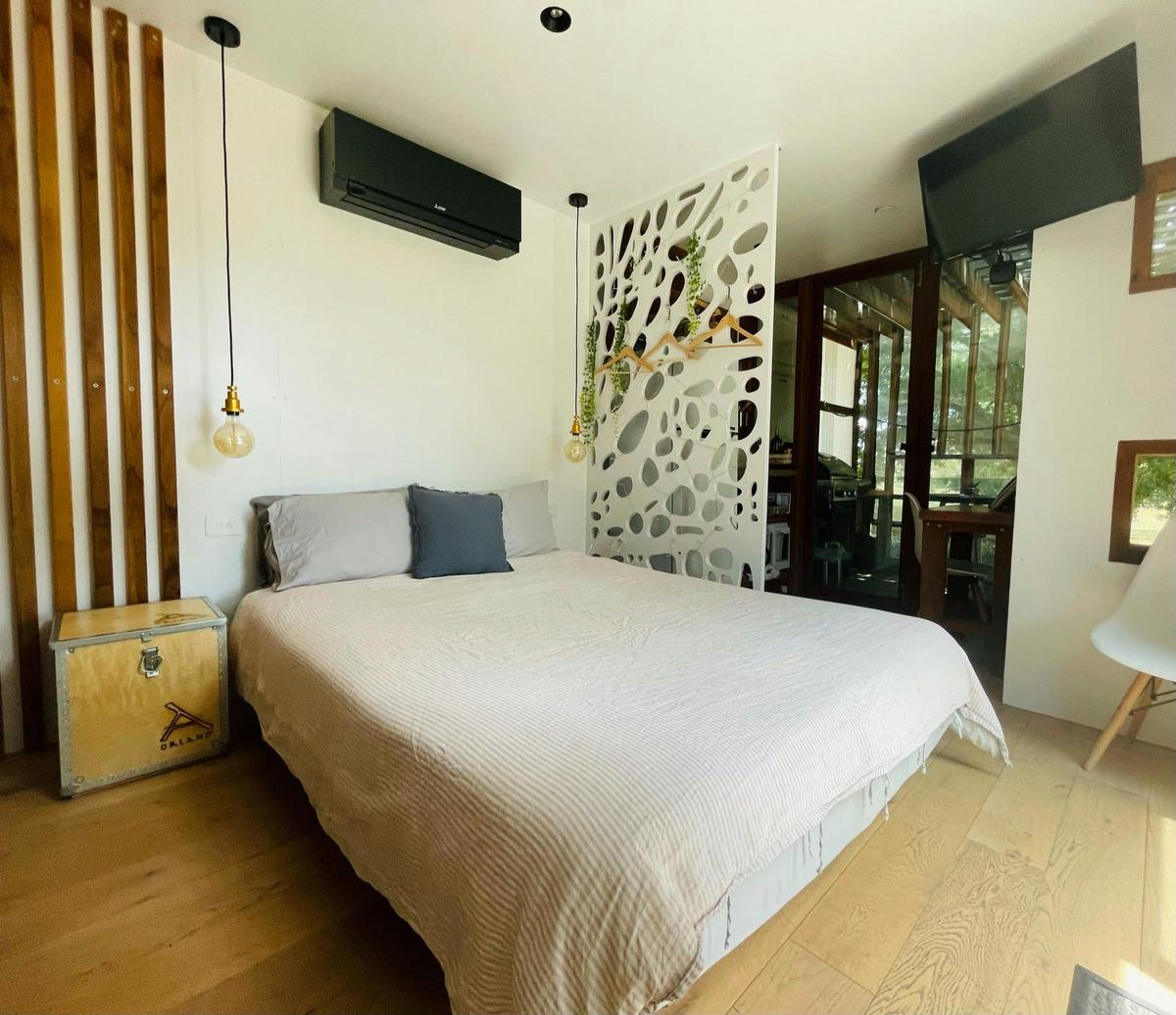 Tiny home, but queen sized  bed