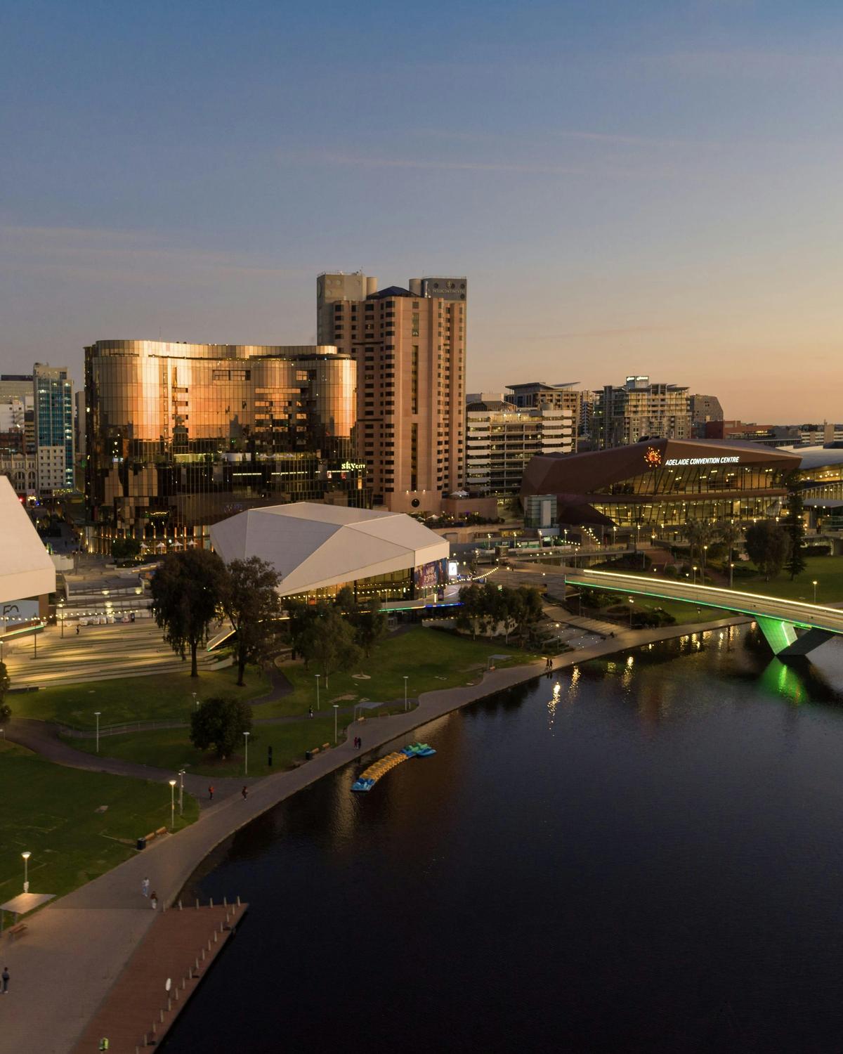 Adelaide at Dusk Walking Tour (3 hours)