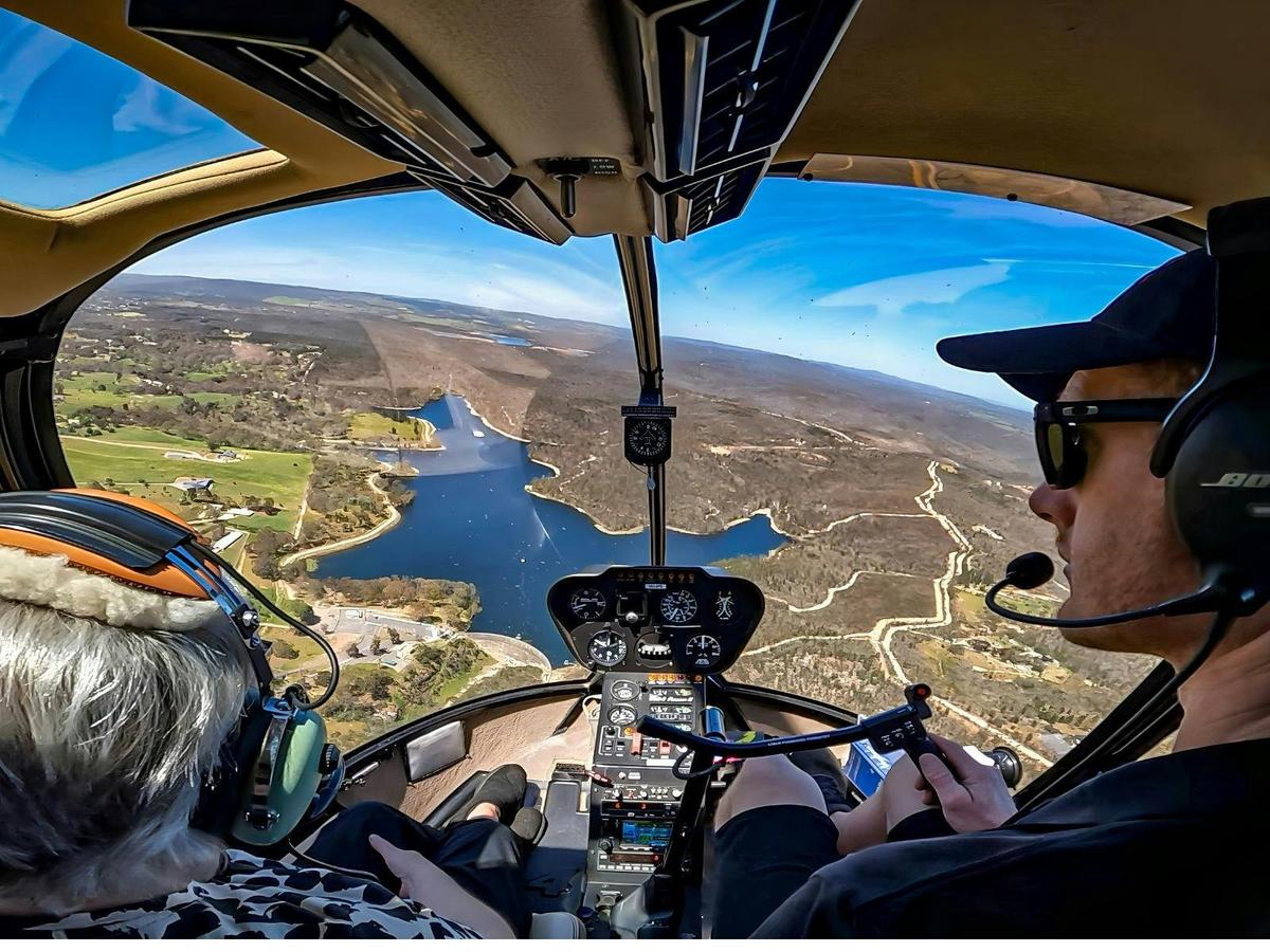 Private Western Ridge and Valley Floor – 20 Minute Scenic Flight