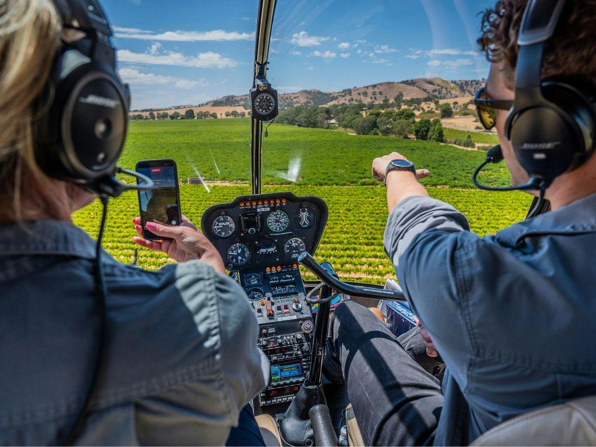 Private Western Ridge and Valley Floor – 20 Minute Scenic Flight